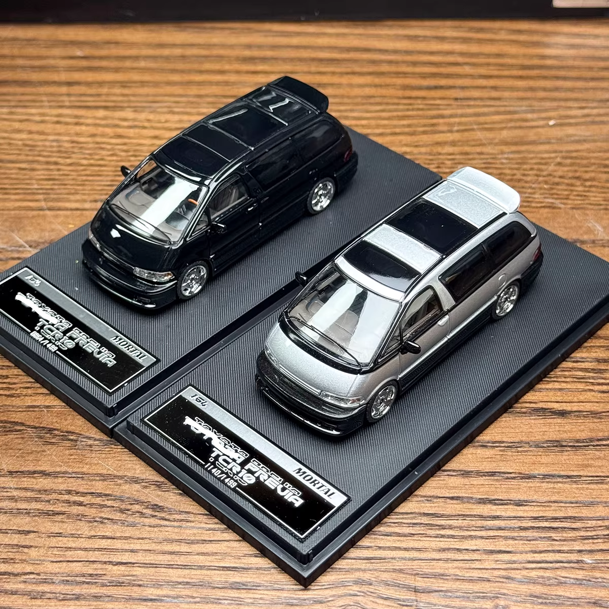 Stocks Mortal 1/64 Previa Diec - огляд і ціна Die Cast Car 1 64